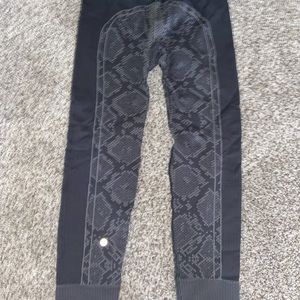 Lululemon pants
